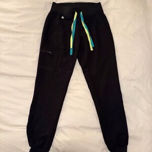 Women’s Figs Zamora Jogger Scrub Pants with multicolor drawstring accent